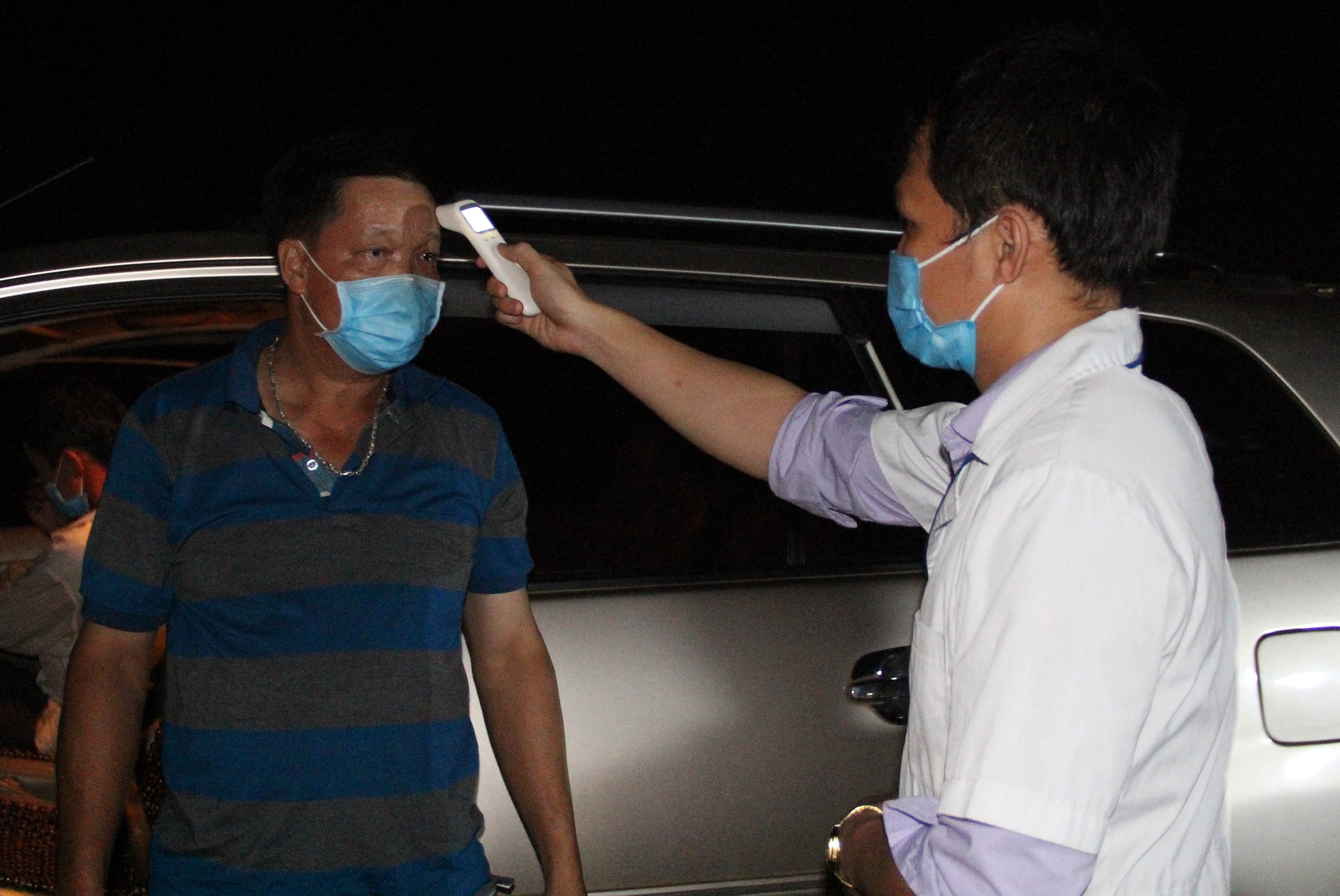 Nguoi tu vung dich den Dak Lak phai co giay xet nghiem am tinh nCoV hinh anh