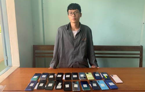 Trộm 23 điện thoại của Thế giới di động ảnh 1 Trom 23 dien thoai cua The gioi di dong anh 1