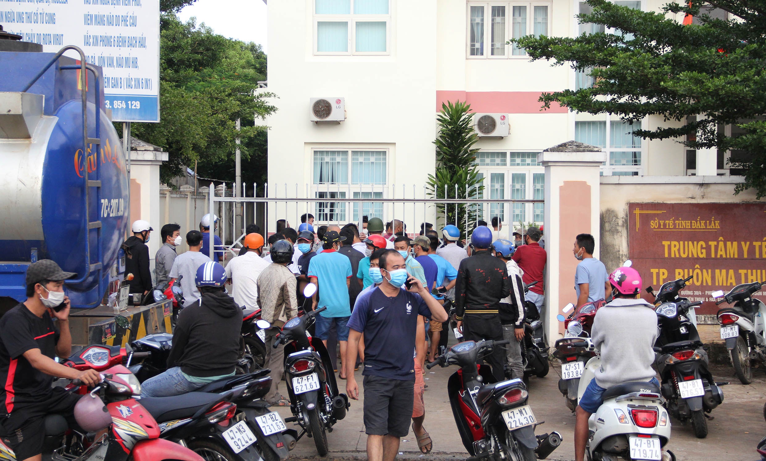 Test nhanh Covid-19 doi voi tai xe anh 1