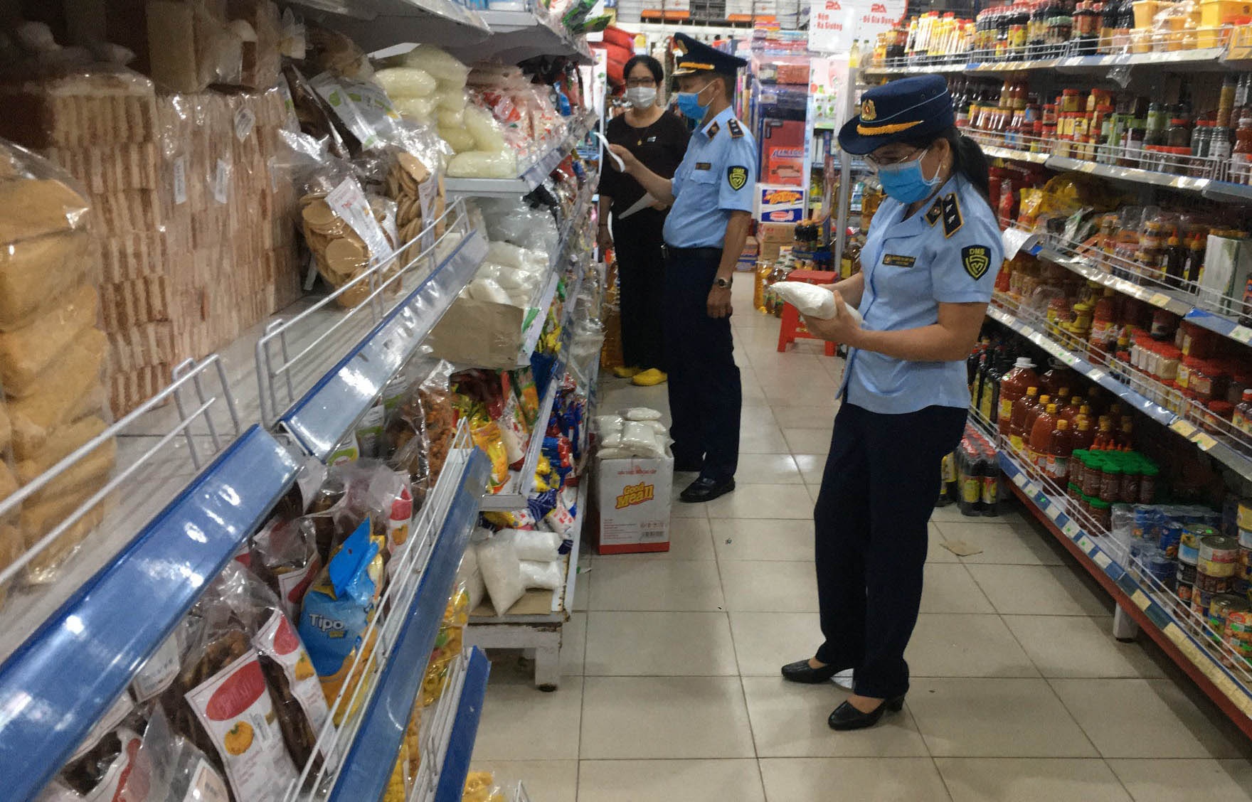 Cua hang Bach hoa xanh bi lap bien ban anh 1