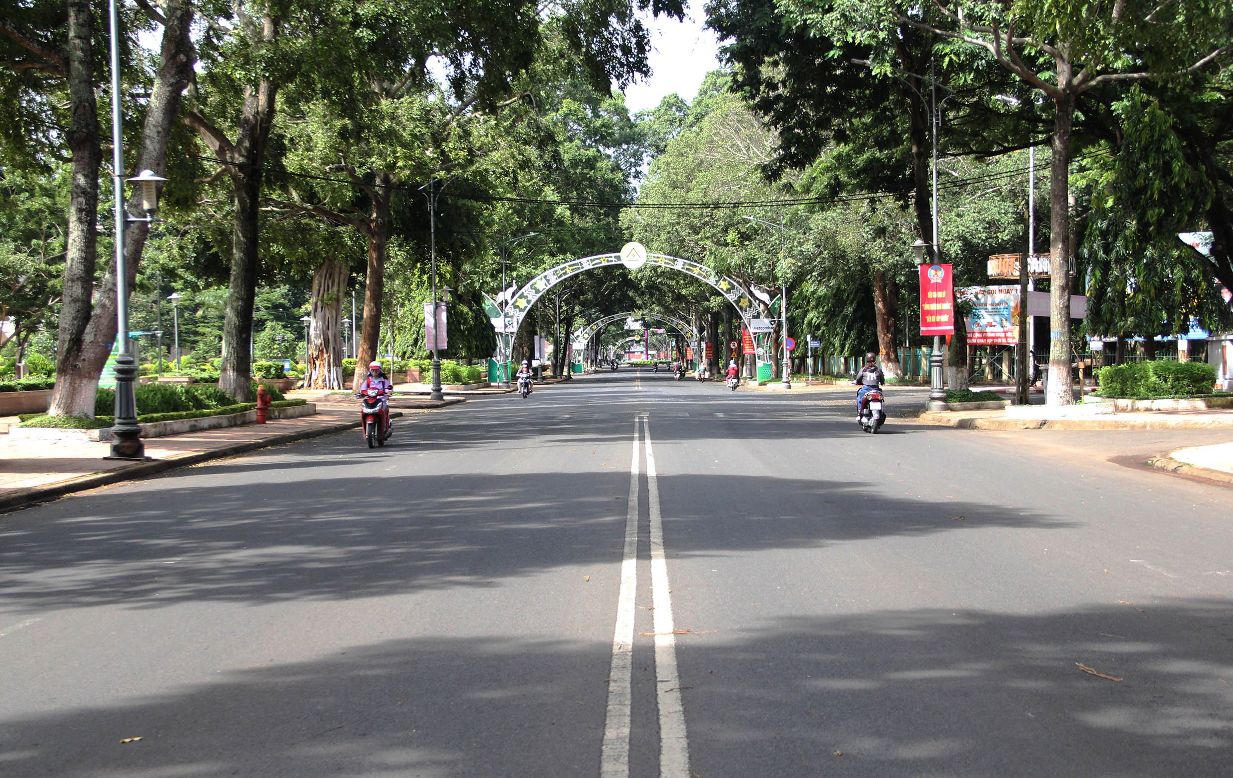 TP Buon Ma Thuot vang ve anh 2