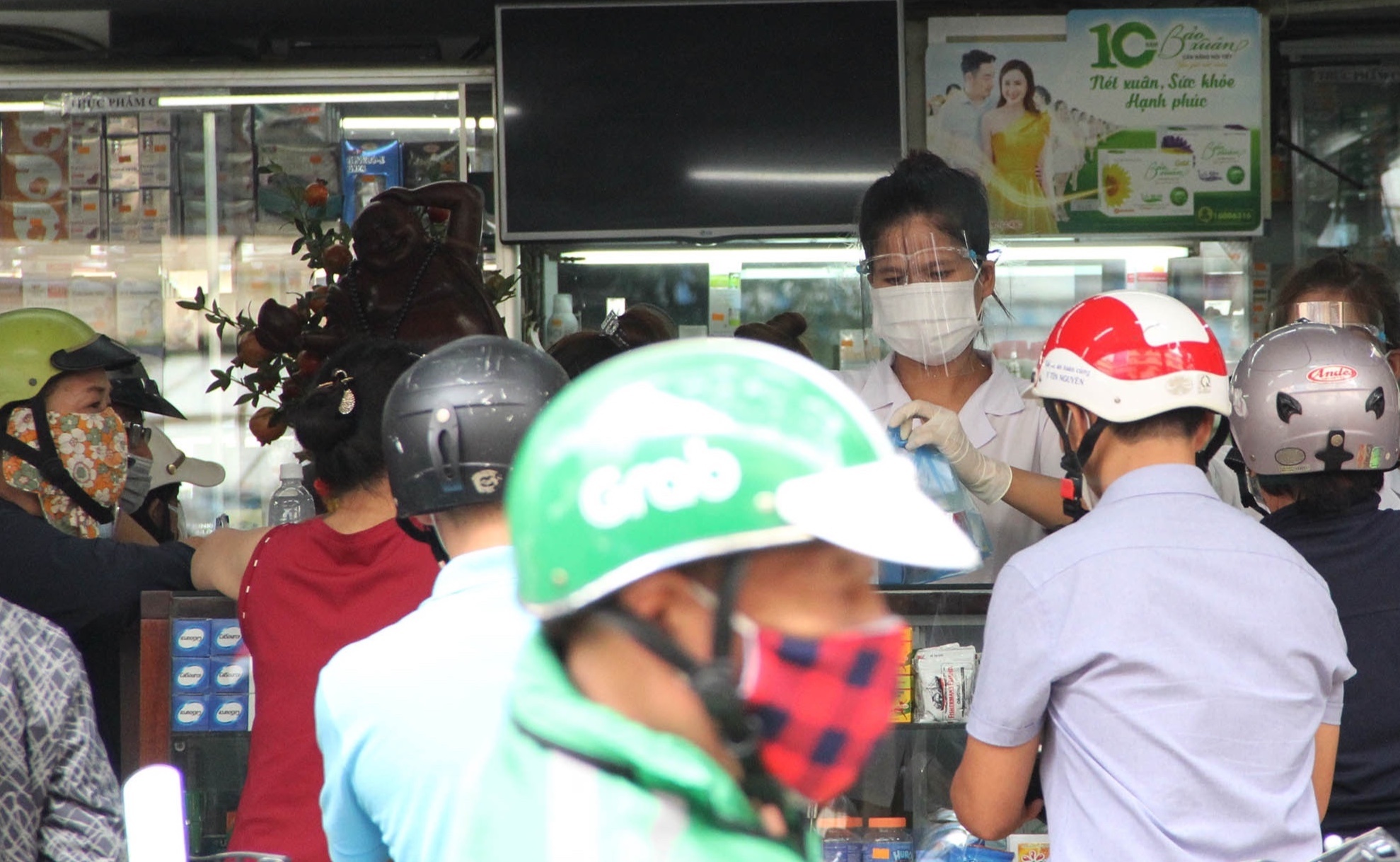 Mua hang tich tru trong mua dich anh 8