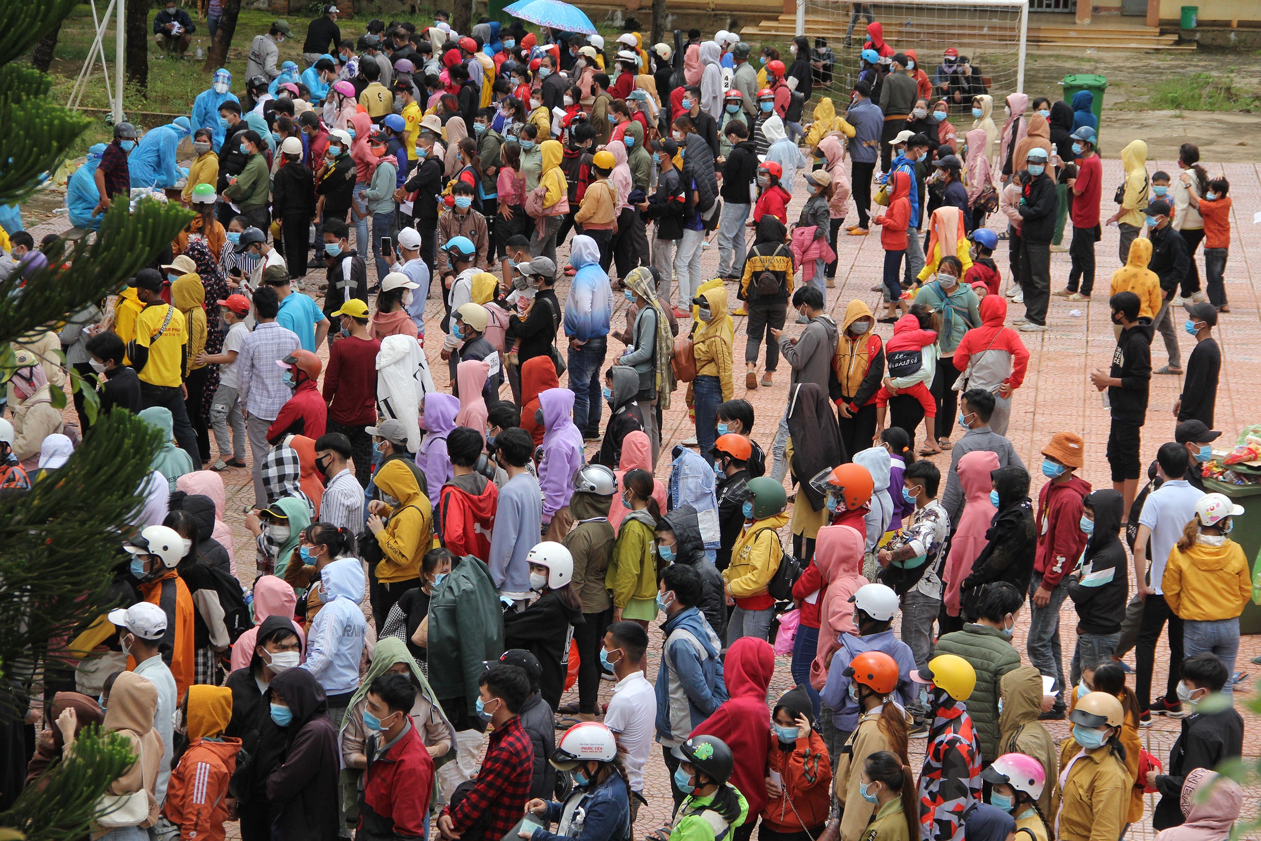 Hang nghin cong dan ve Dak Lak anh 1