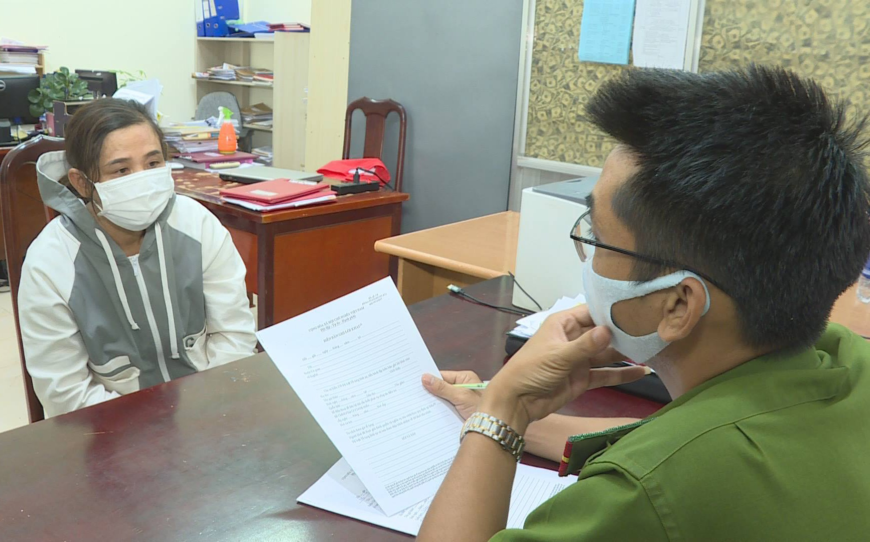 Khoi to nhom nhan 400 trieu de chay an hinh anh