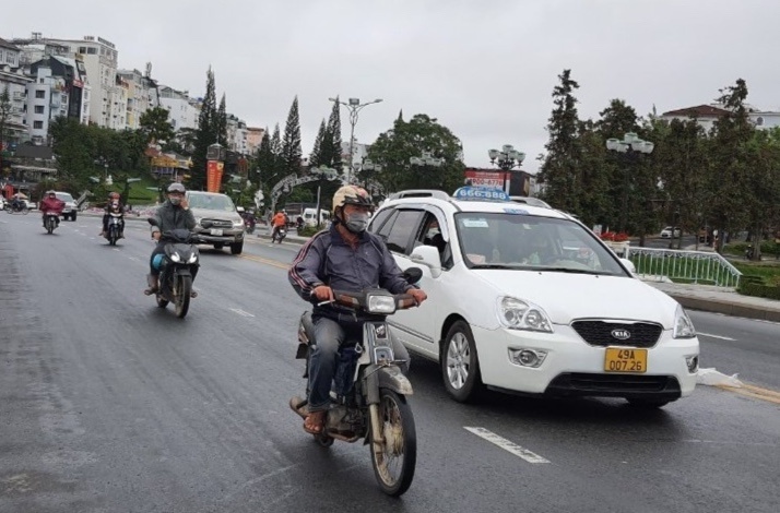 Hang quan Da Lat mo cua don khach anh 1