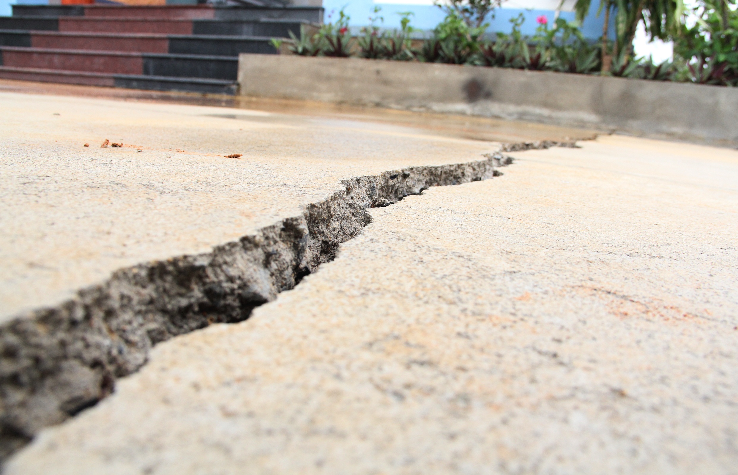 Dai tuong niem liet si bi nut toac anh 8