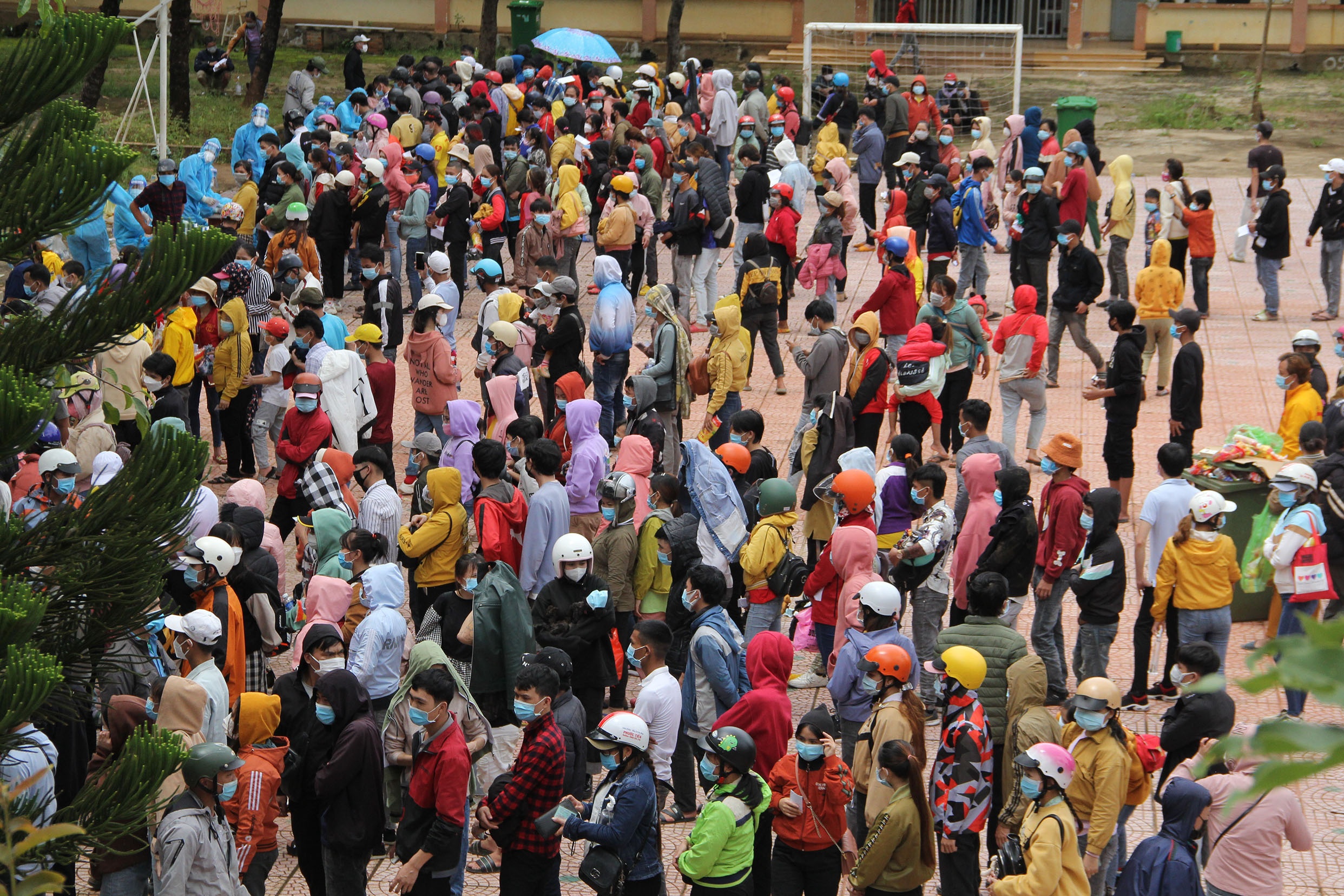 Dak Lak ho tro hon 40.000 lao dong tro lai cac tinh phia Nam hinh anh