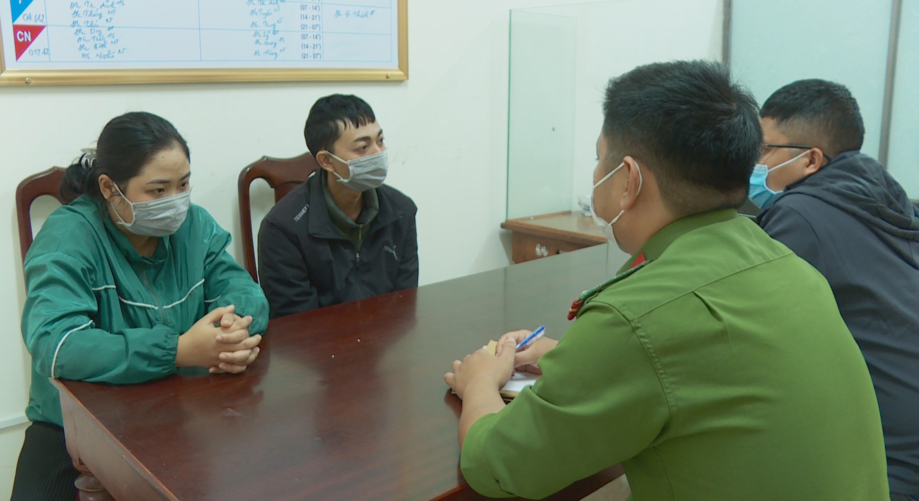 Doi tinh nhan gay ra 9 vu trom trong mot thang hinh anh