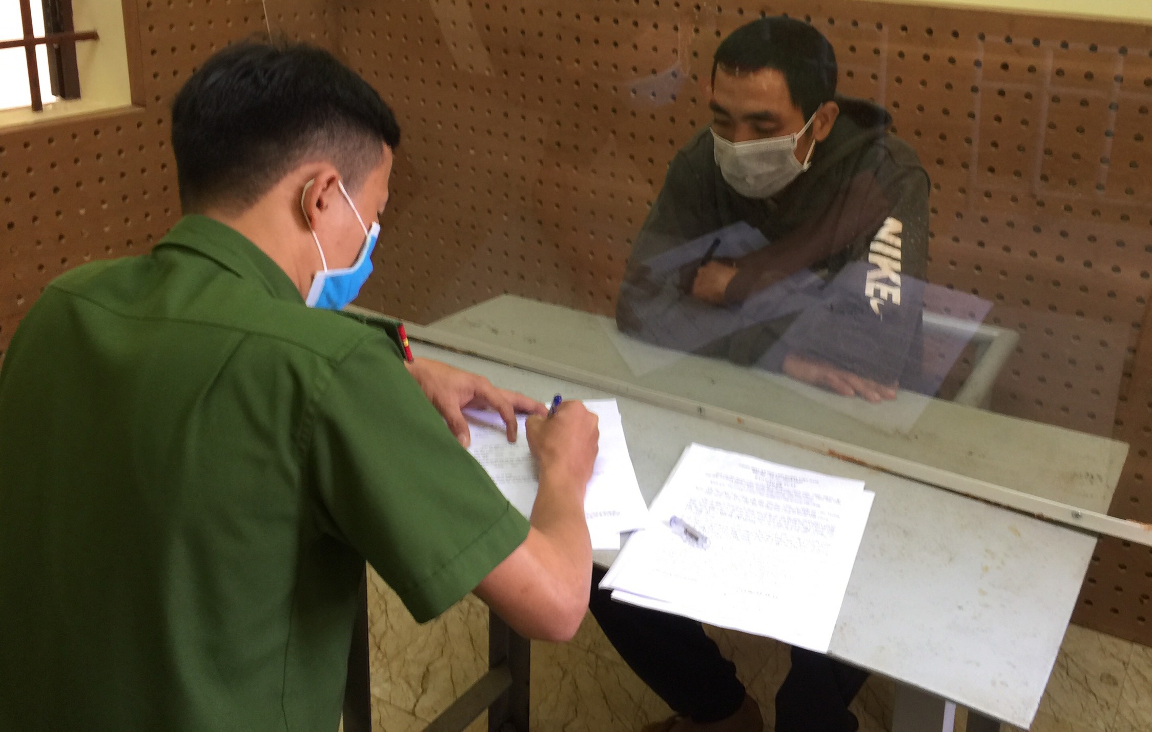 Bi bat sau 10 nam cuop 15 trieu dong hinh anh