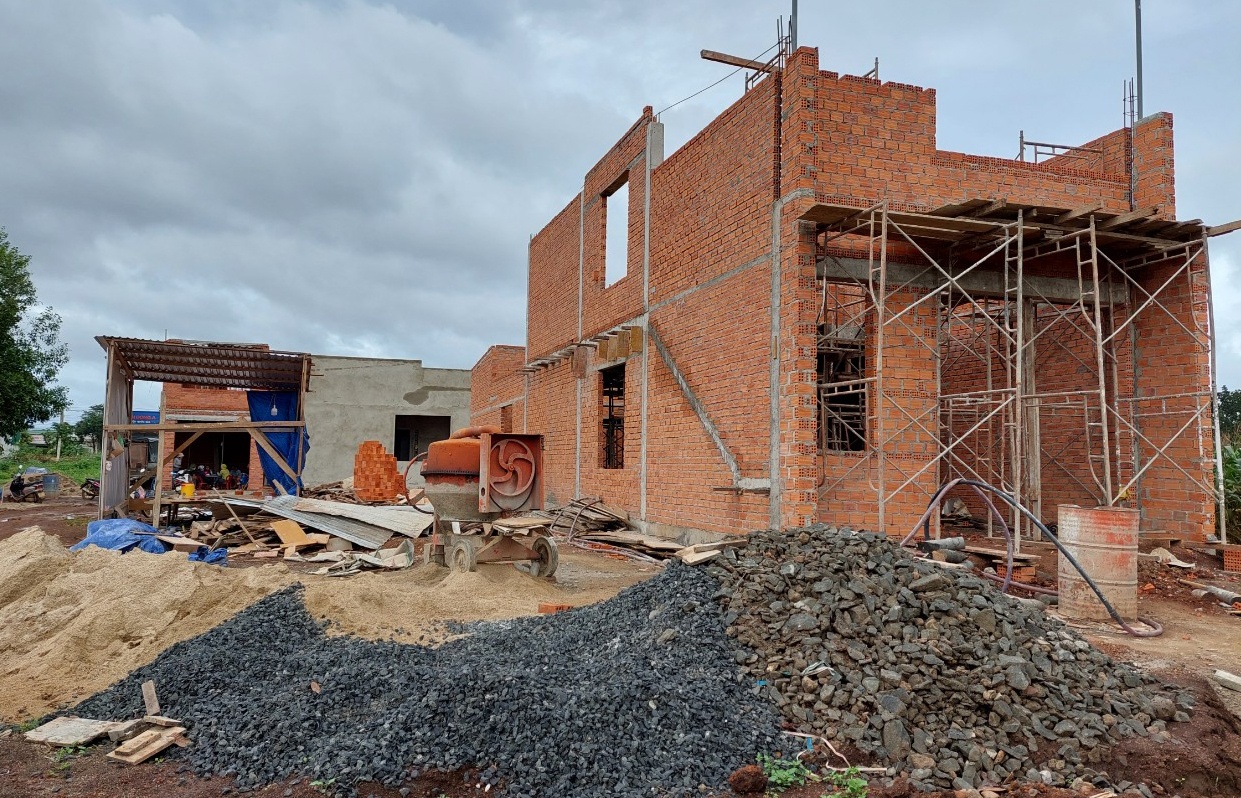 Nu chu tich phuong de hang chuc can nha xay dung khong phep hinh anh