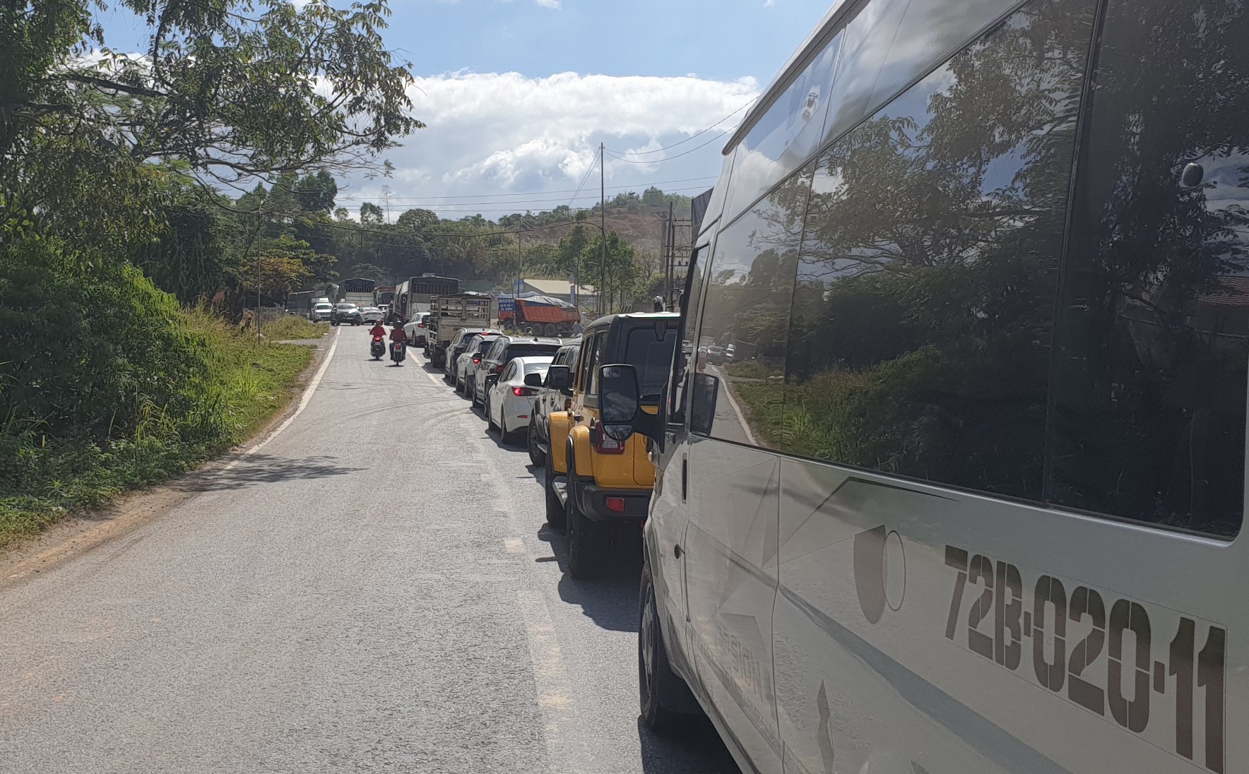 Tai nan lien hoan tren deo Bao Loc anh 2