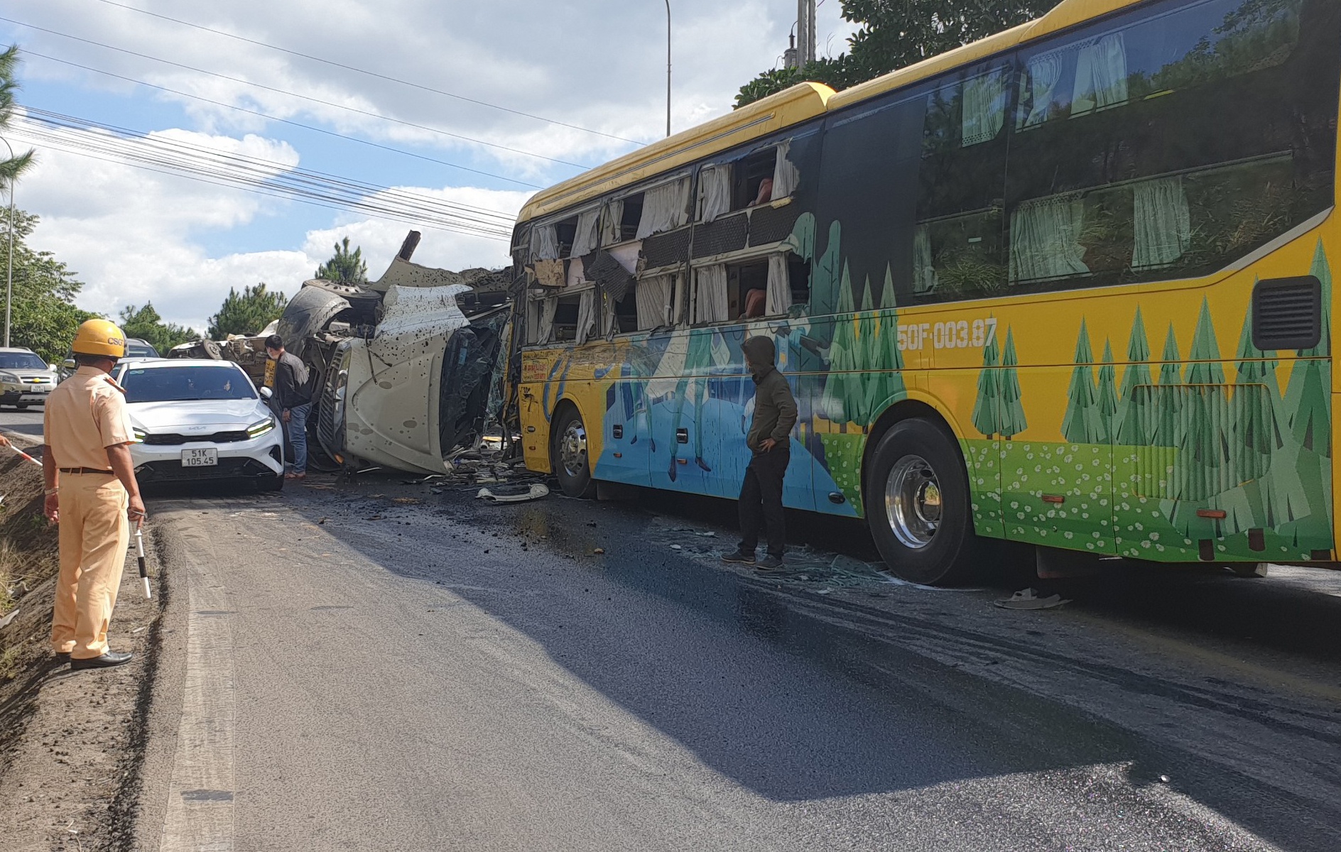 Tai nan lien hoan tren deo Bao Loc anh 1