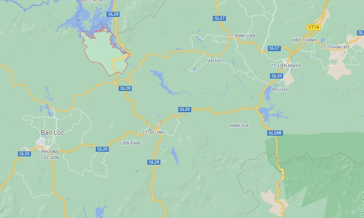 Xe tai lao vao nha dan anh 2