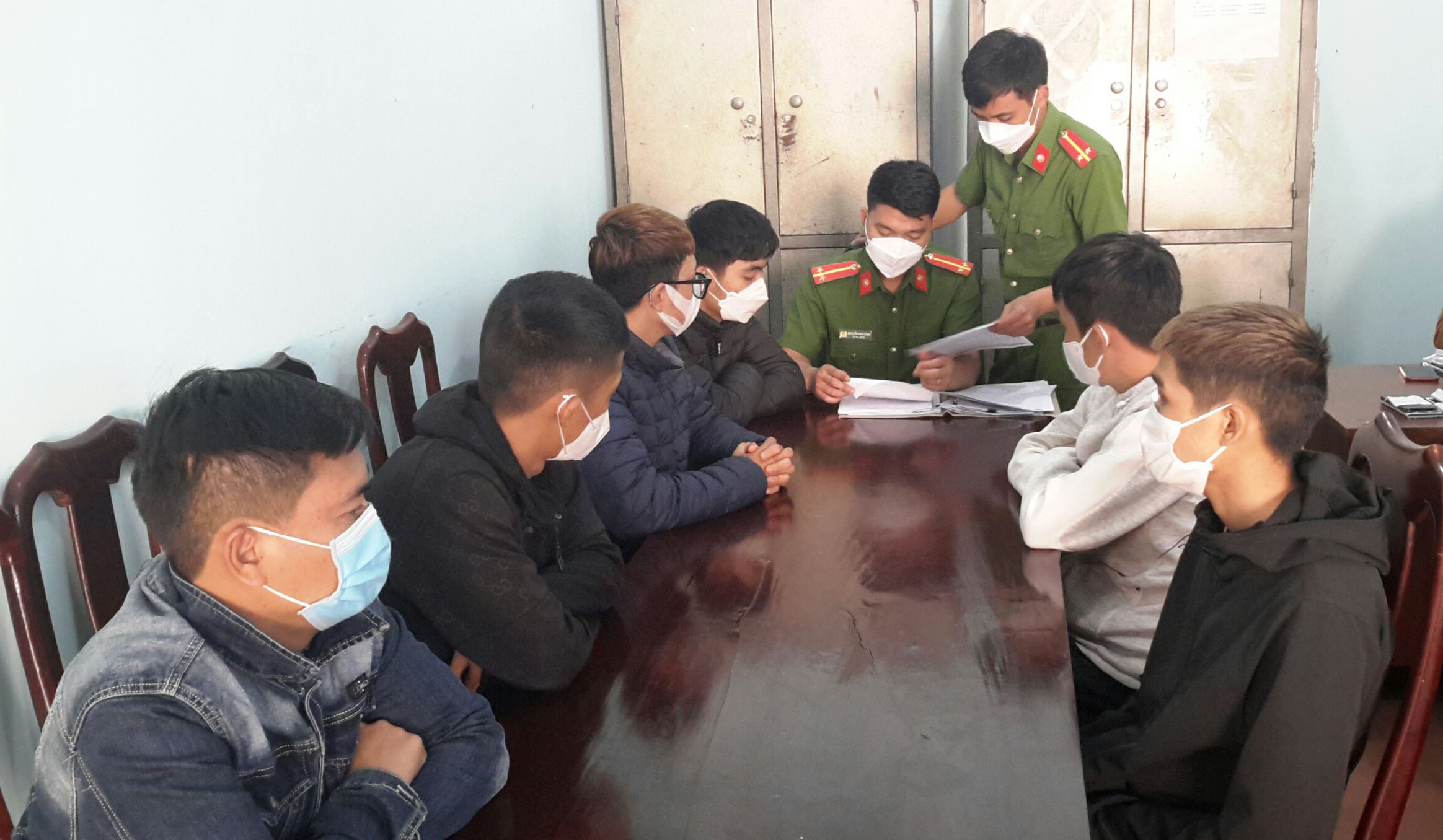 Bảo vệ công ty điện gió bị đánh ảnh 1 Bao ve cong ty dien gio bi danh anh 1