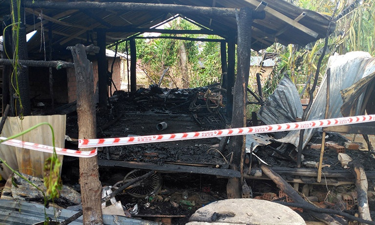 Chay nha san luc rang sang, mot nguoi tu vong hinh anh