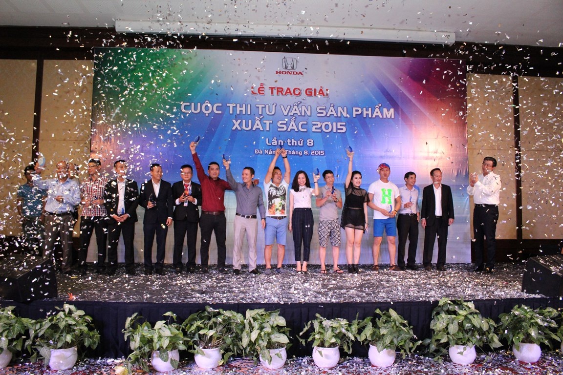 Honda Viet Nam to chuc cuoc thi 'Tu van san pham xuat sac' hinh anh