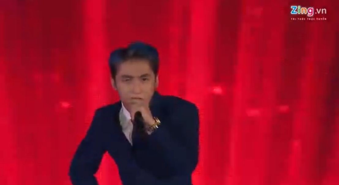 Son Tung hat 'hit' tai dem dien hinh anh