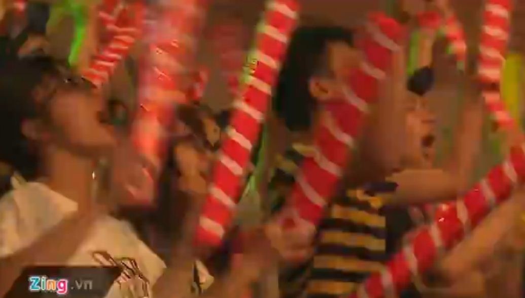 Khan gia chay het minh voi dem nhac 'Mem muot nhung giac mo' hinh anh