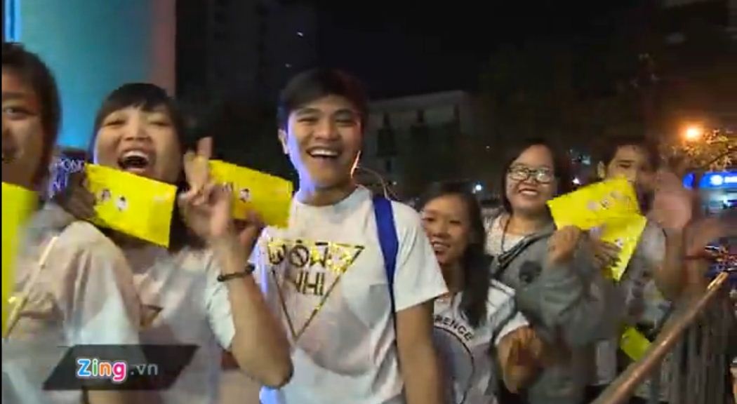 Khan gia doi mua den xem Noo Phuoc Thinh, Dong Nhi bieu dien hinh anh