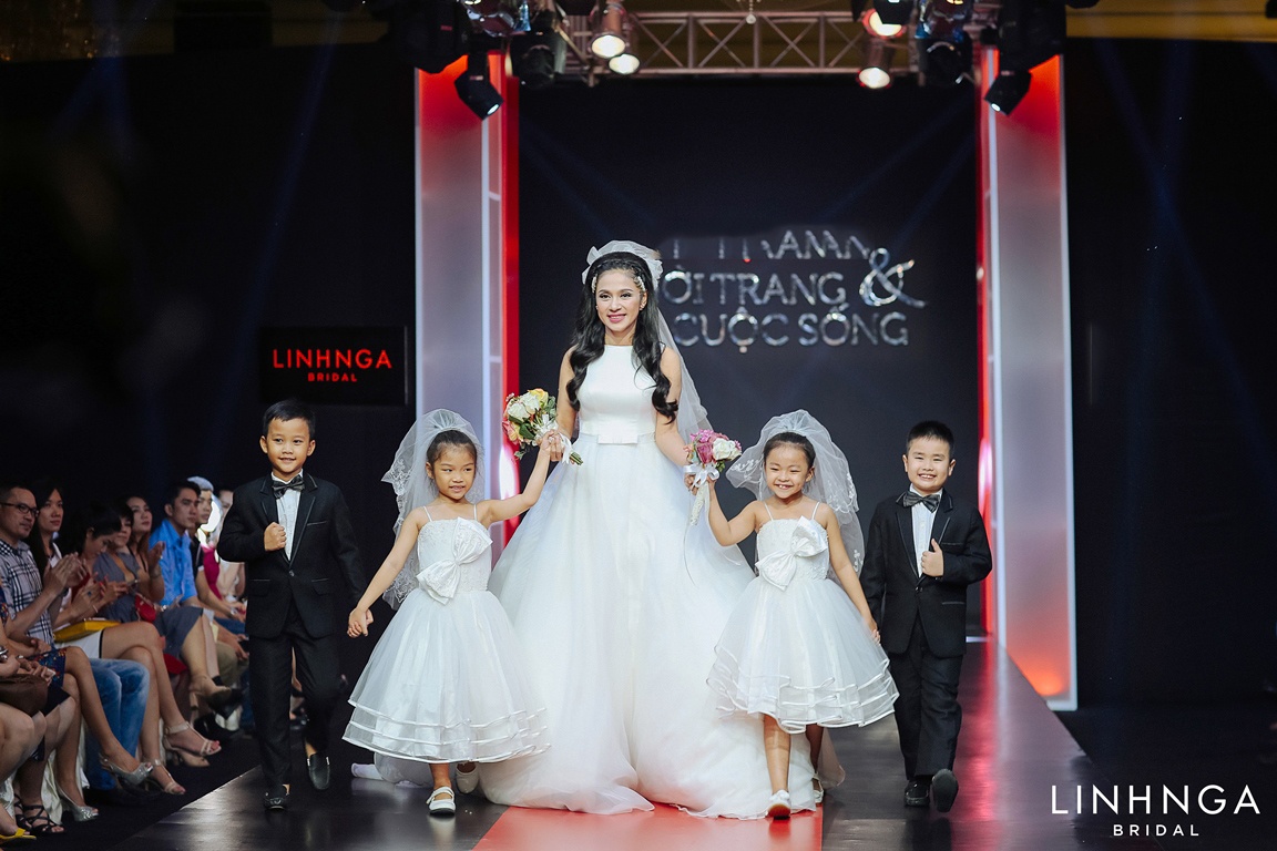 Viet Trinh tro lai showbiz voi vai tro vedette vay cuoi hinh anh