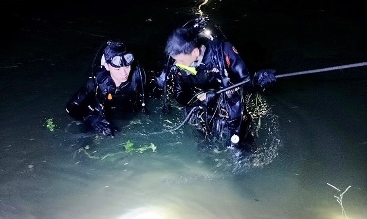 Tim thay thi the hoc sinh lop 5 o kenh Bac hinh anh