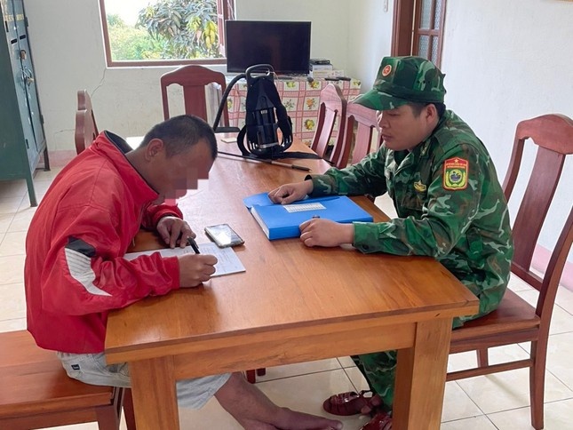 tan diet thuy san anh 2