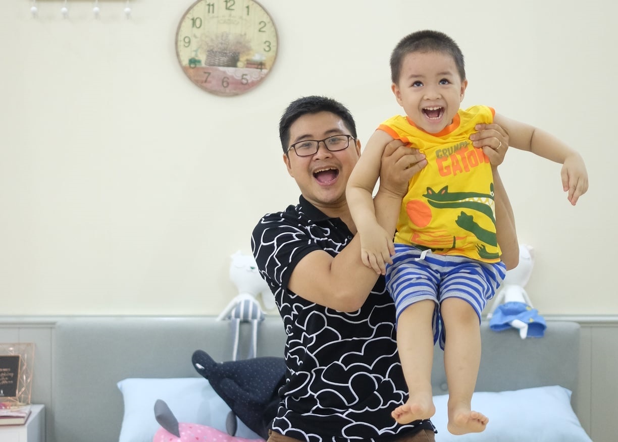 Ban dong hanh cua me hinh anh