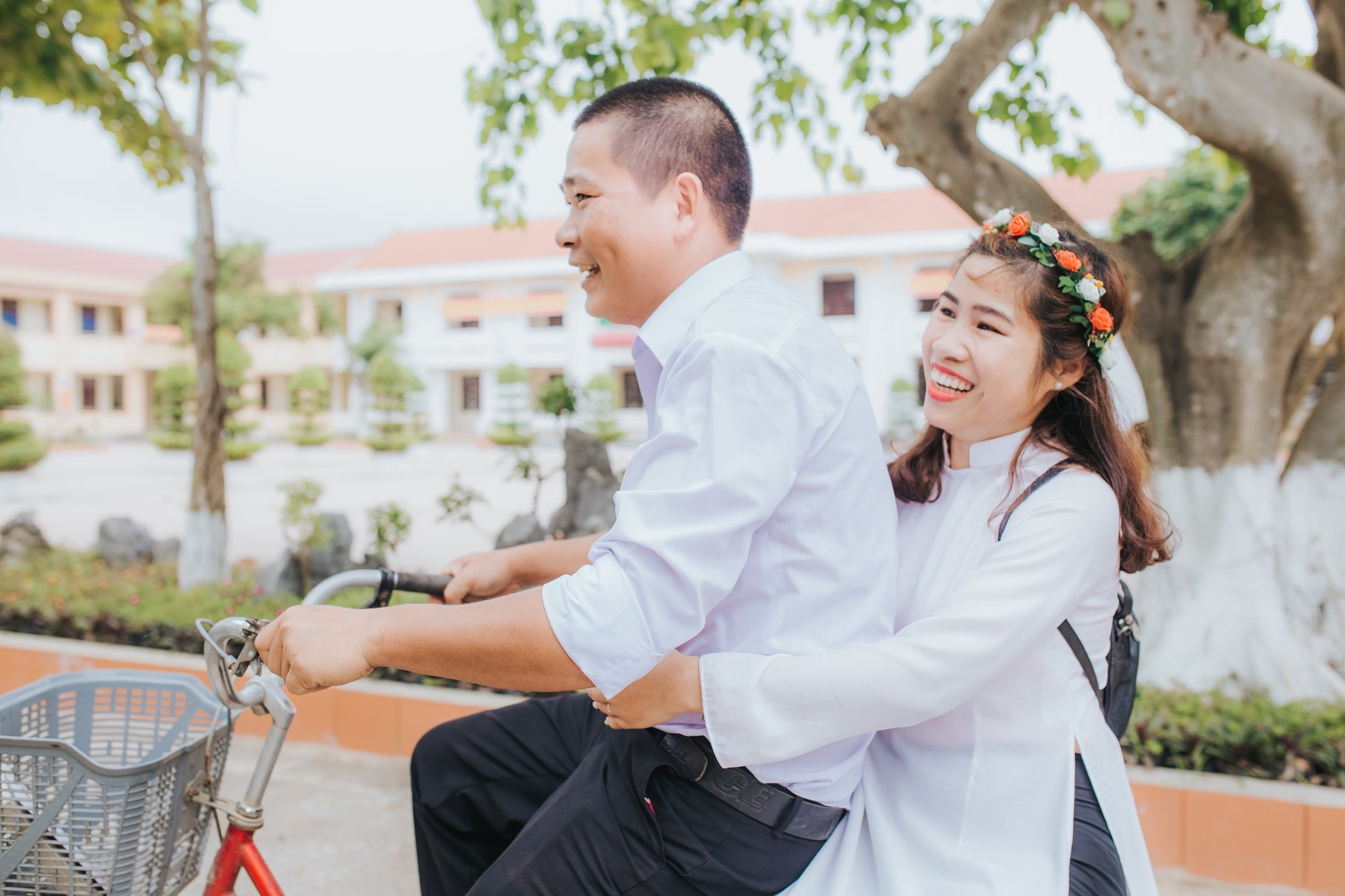 'Nguoi chong la tay trai, nguoi vo la tay phai' hinh anh