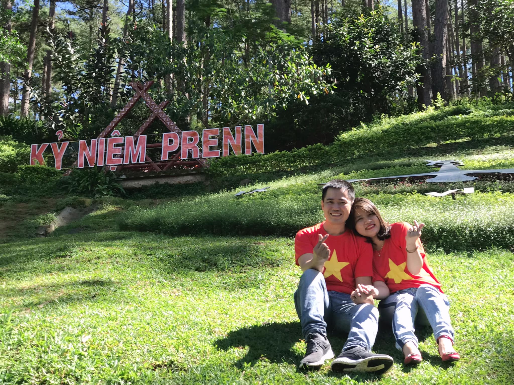 Ke hoach tang qua bi mat cua bo hinh anh