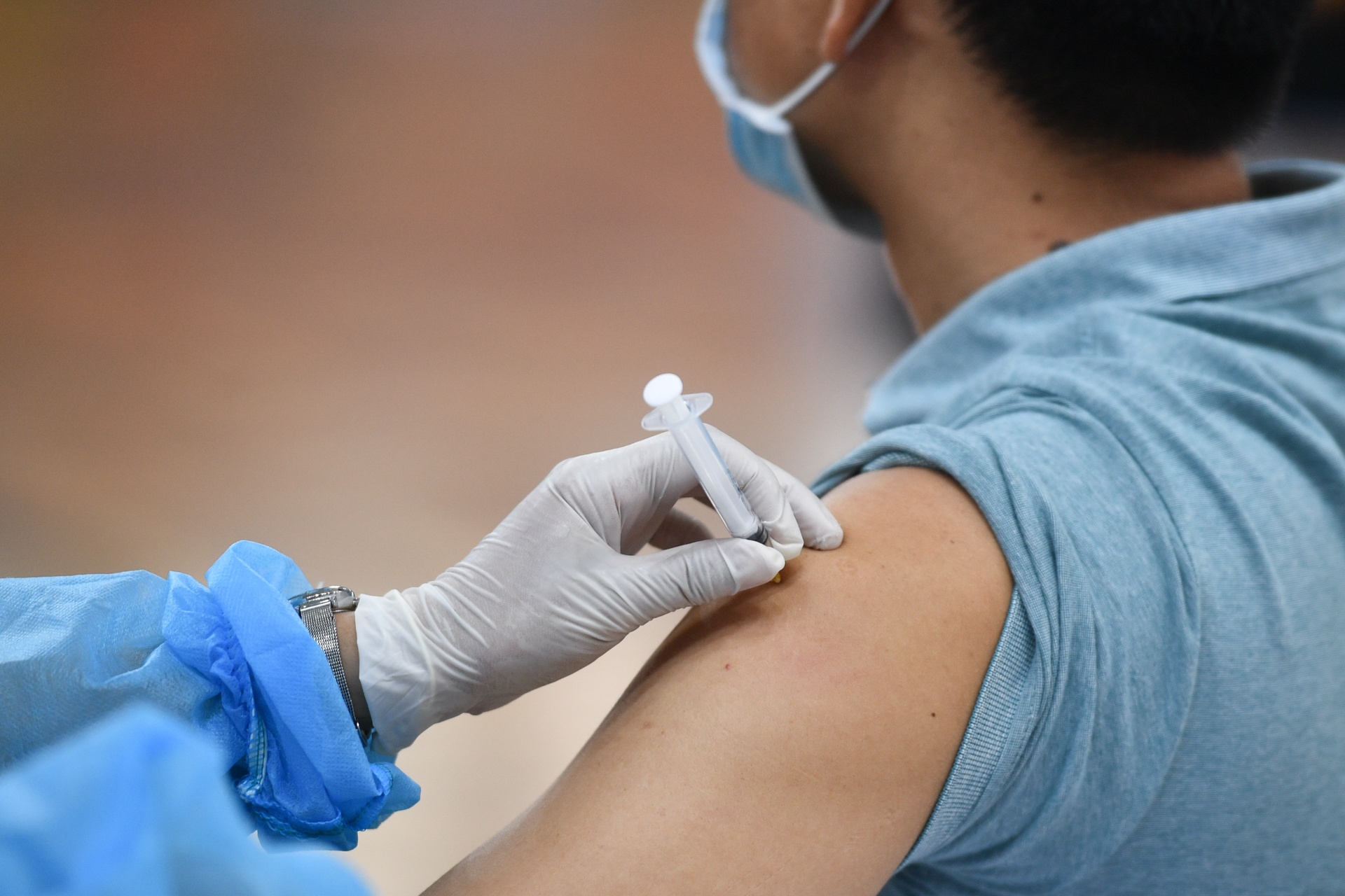 tiêm vaccine Covid-19 ảnh 2 tiem vaccine Covid-19 anh 2