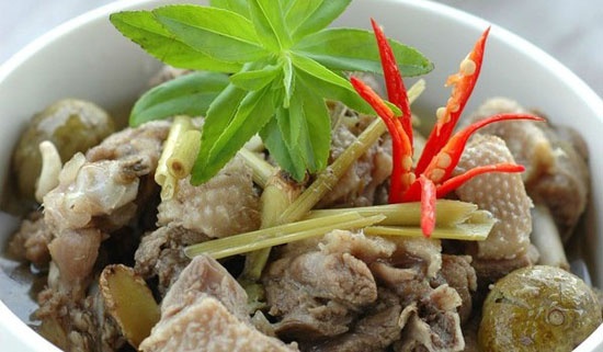 Goi y bua com gia dinh du chat ma tiet kiem ngay he hinh anh