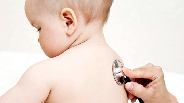 Phong benh tim cho be hinh anh