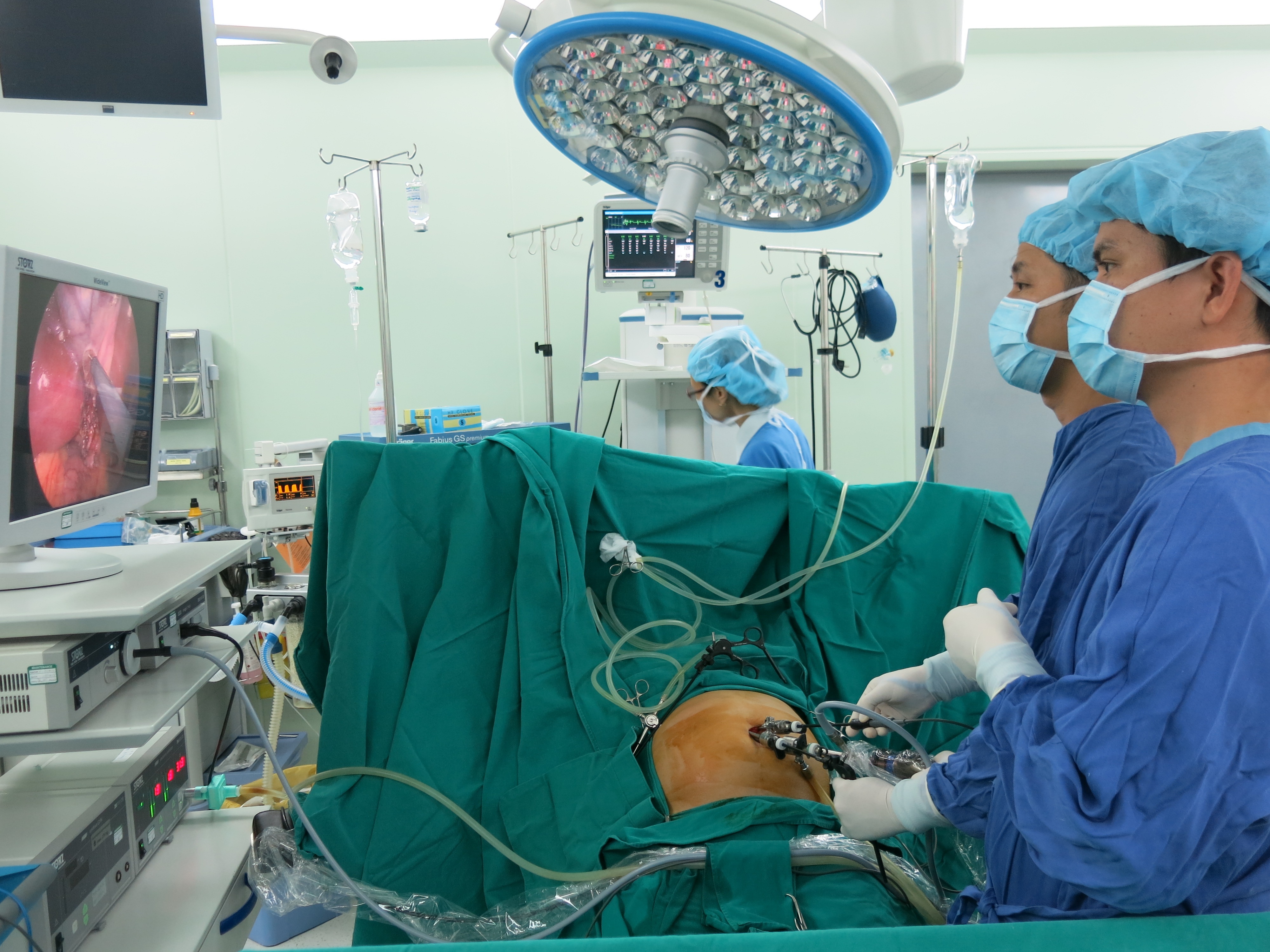 Noi soi mot duong rach: Benh nao co the ap dung? hinh anh