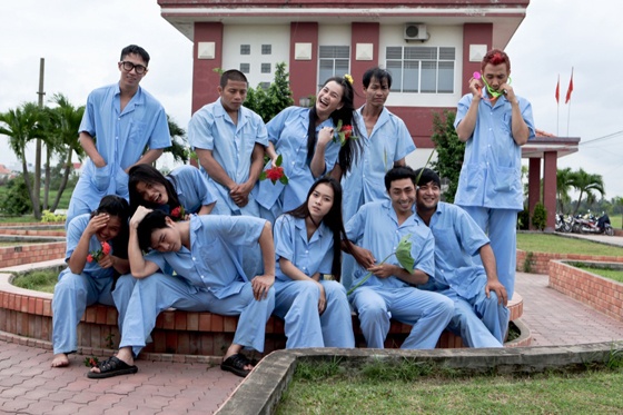 Tam su nguoi lam nghe doi thoai voi nguoi dien hinh anh