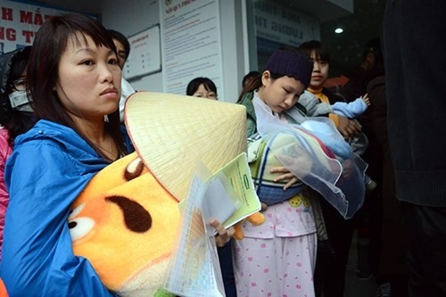 Tranh gianh vac xin: Khung hoang niem tin cua nguoi Viet hinh anh