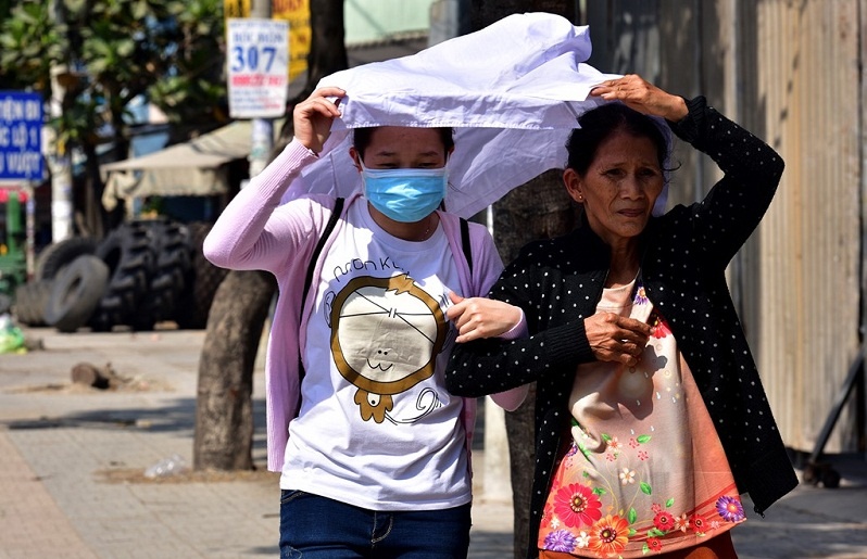 Moi nguy hiem khi chi so tia cuc tim vuot nguong an toan hinh anh