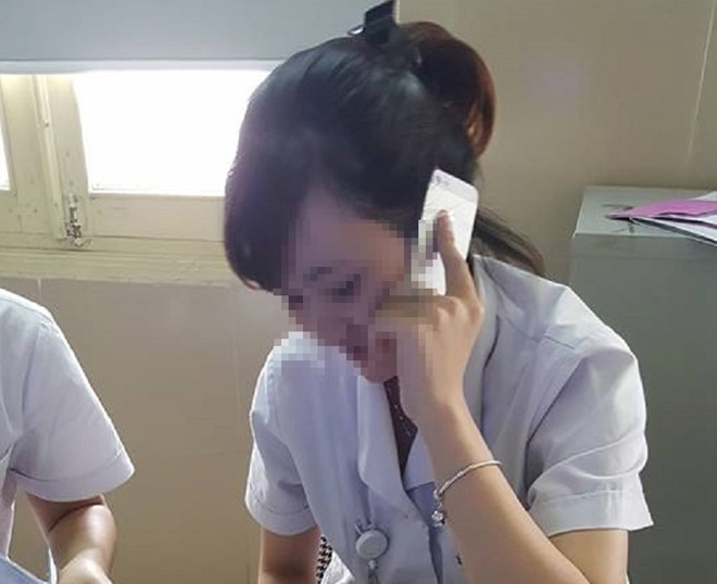 Bo Y te vao cuoc vu nhan vien BV Bach Mai 'buon' dien thoai hinh anh