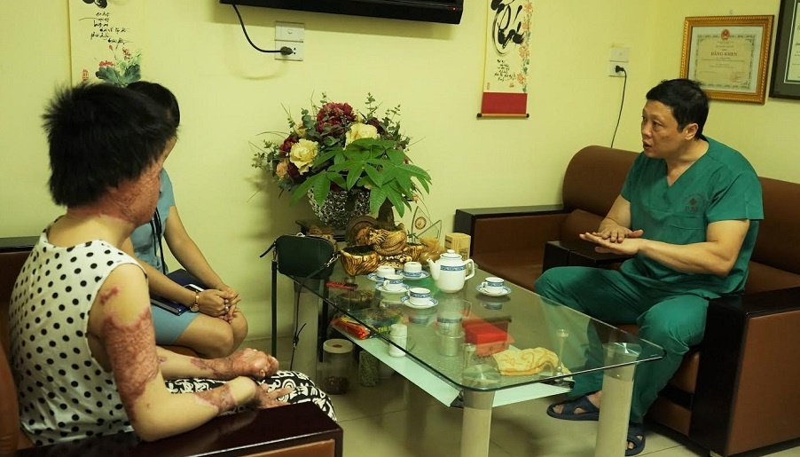 Cô gái bị chồng thiêu sống có thể phục hồi ảnh 1 Co gai bi chong thieu song co the phuc hoi anh 1