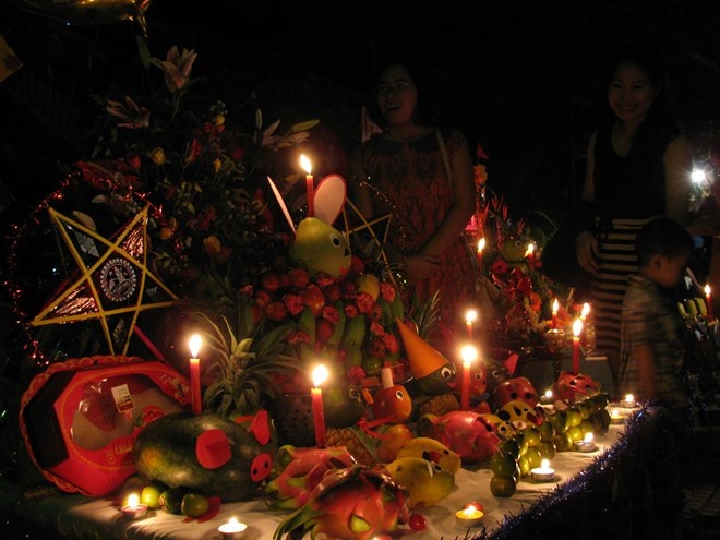 Cach bay mam co Trung thu truyen thong dep, day du nhat hinh anh