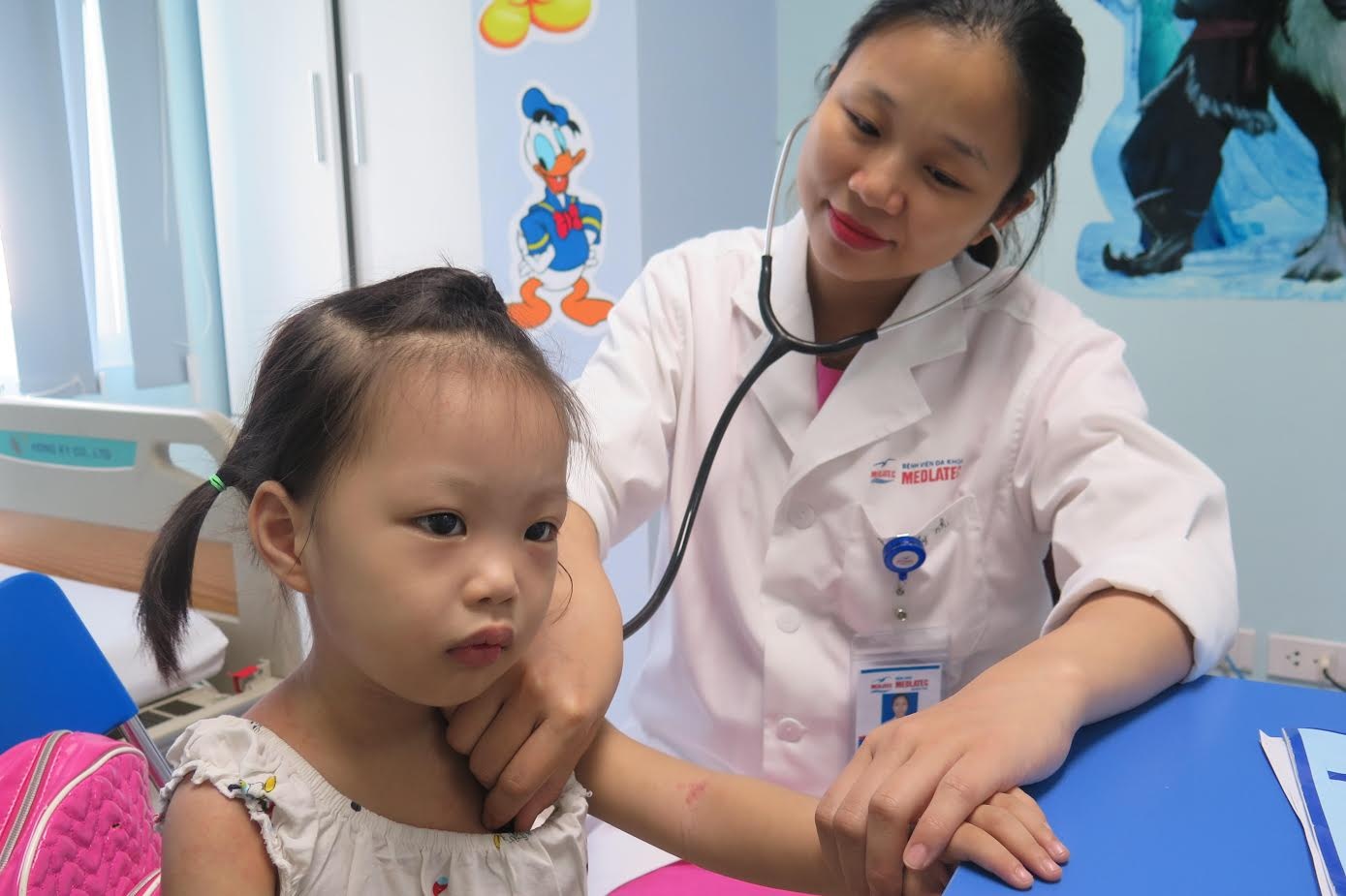 4 sai lam nghiem trong khien tre bi tieu chay keo dai hinh anh
