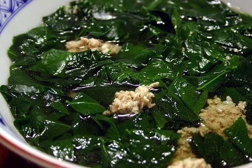 Thuc hu ba de an canh rau ngot thit nac khien con bi lun hinh anh