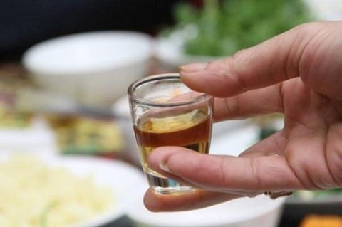 Ruou bia: Thu pham giet chet cuoc vui ngay Tet hinh anh