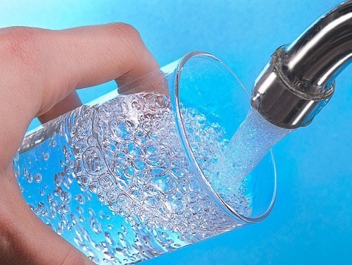Nên uống nước lúc nào ảnh 1 Nen uong nuoc luc nao anh 1