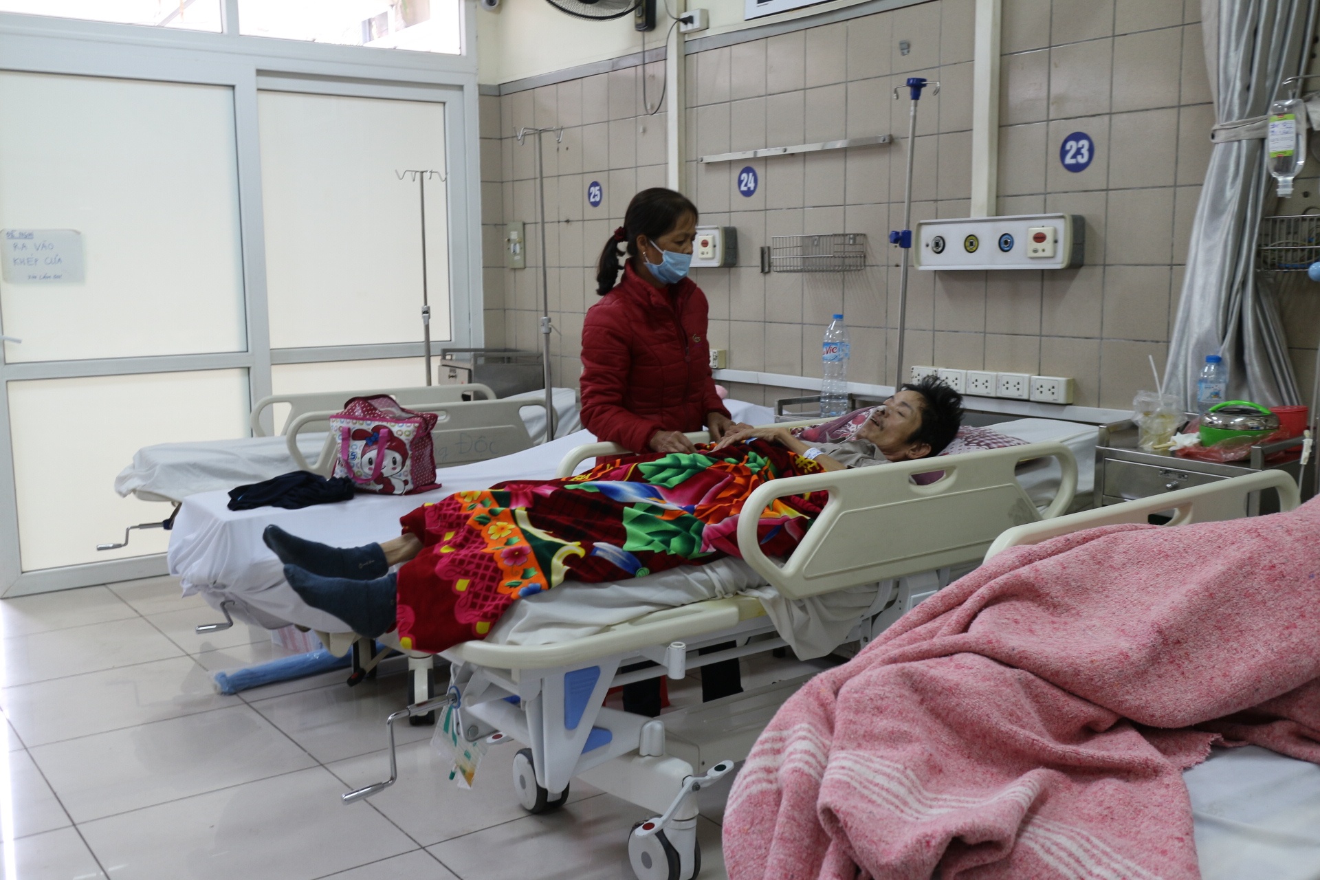 ca gia dinh mat mang vi nam doc anh 2