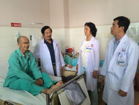 U tai meo mat, suyt chet sau khi xuat vien hinh anh