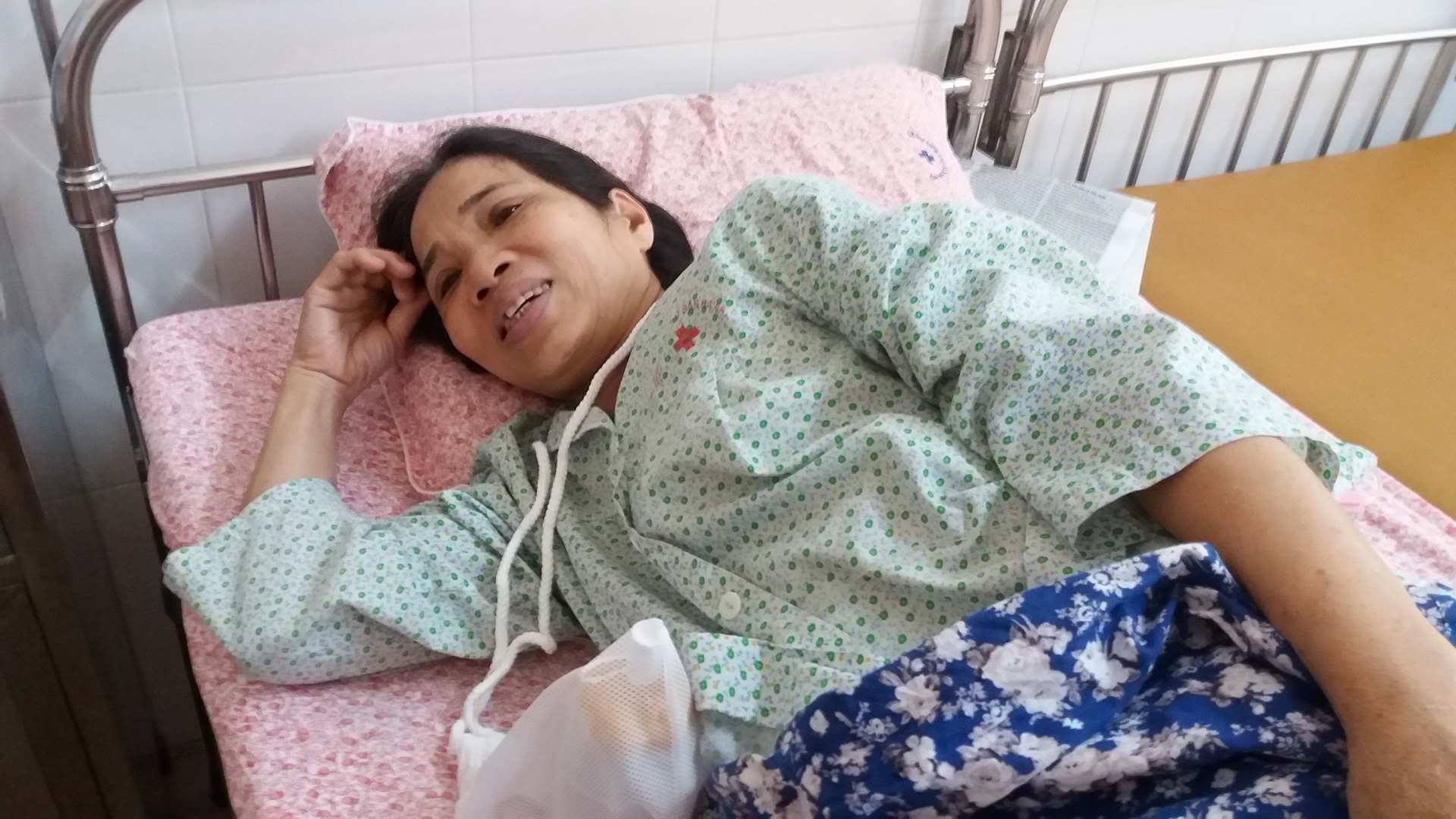 Cu ba bi nghi co thai vi mang u nang buong trung nang 15 kg hinh anh