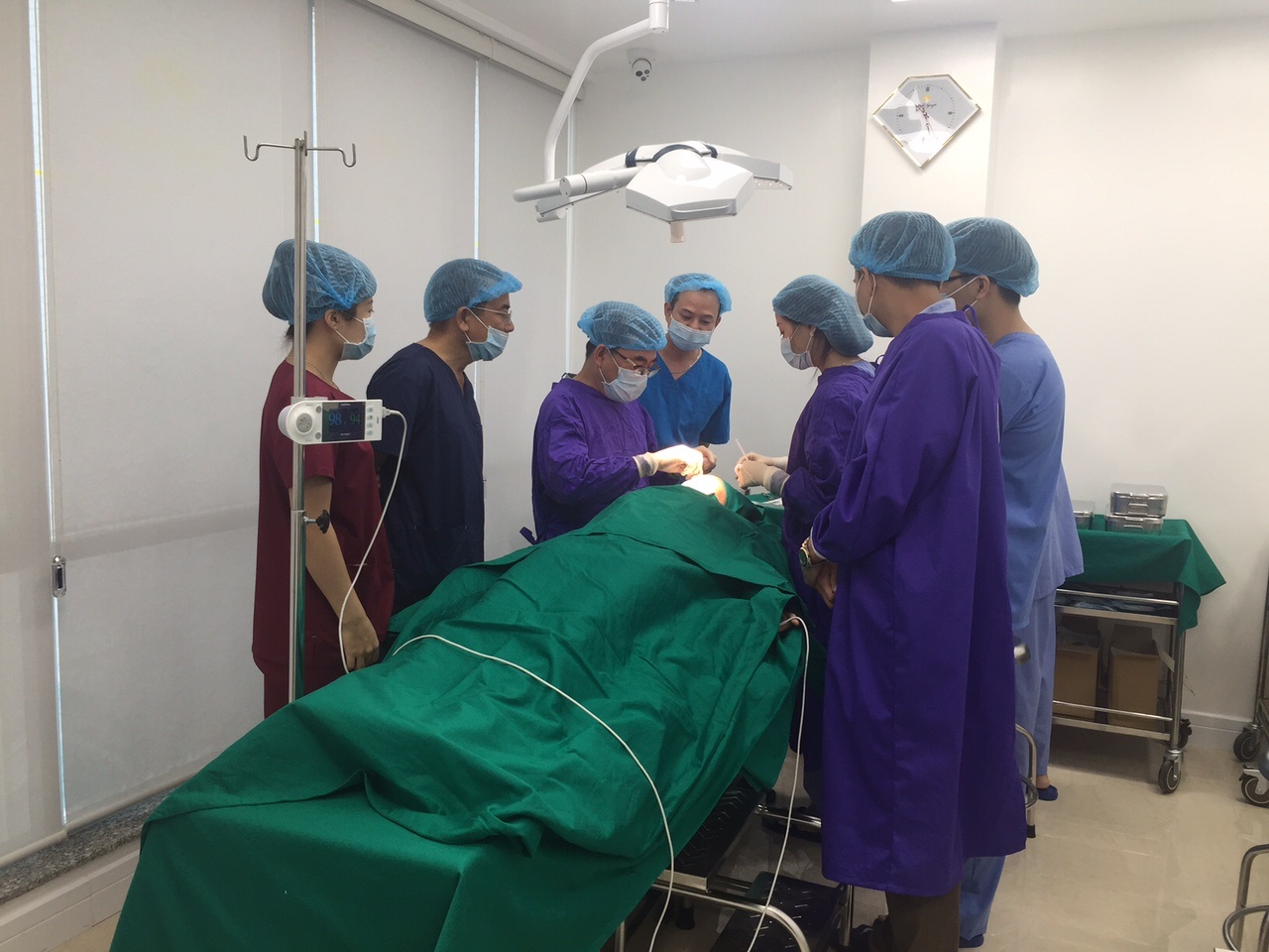 tan trang vung kin o chi em anh 1