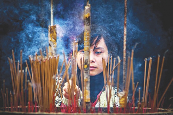 Khoi nhang doc nhu khoi thuoc la hinh anh