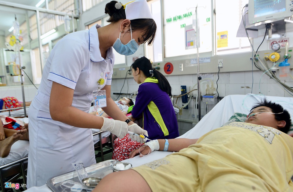 Dau hieu khi mac sot xuat huyet can nhap vien ngay hinh anh