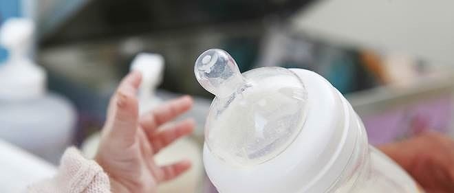 Can dua tre di kham neu co dau hieu la sau khi dung sua Lactalis hinh anh